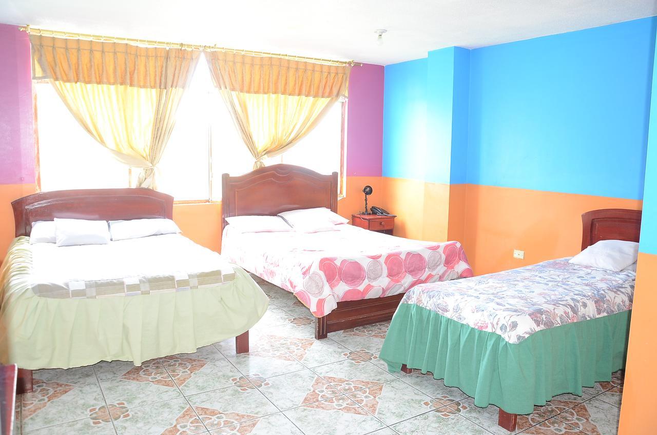 Hotel Real Madrid Riobamba Esterno foto