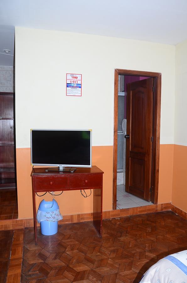 Hotel Real Madrid Riobamba Esterno foto