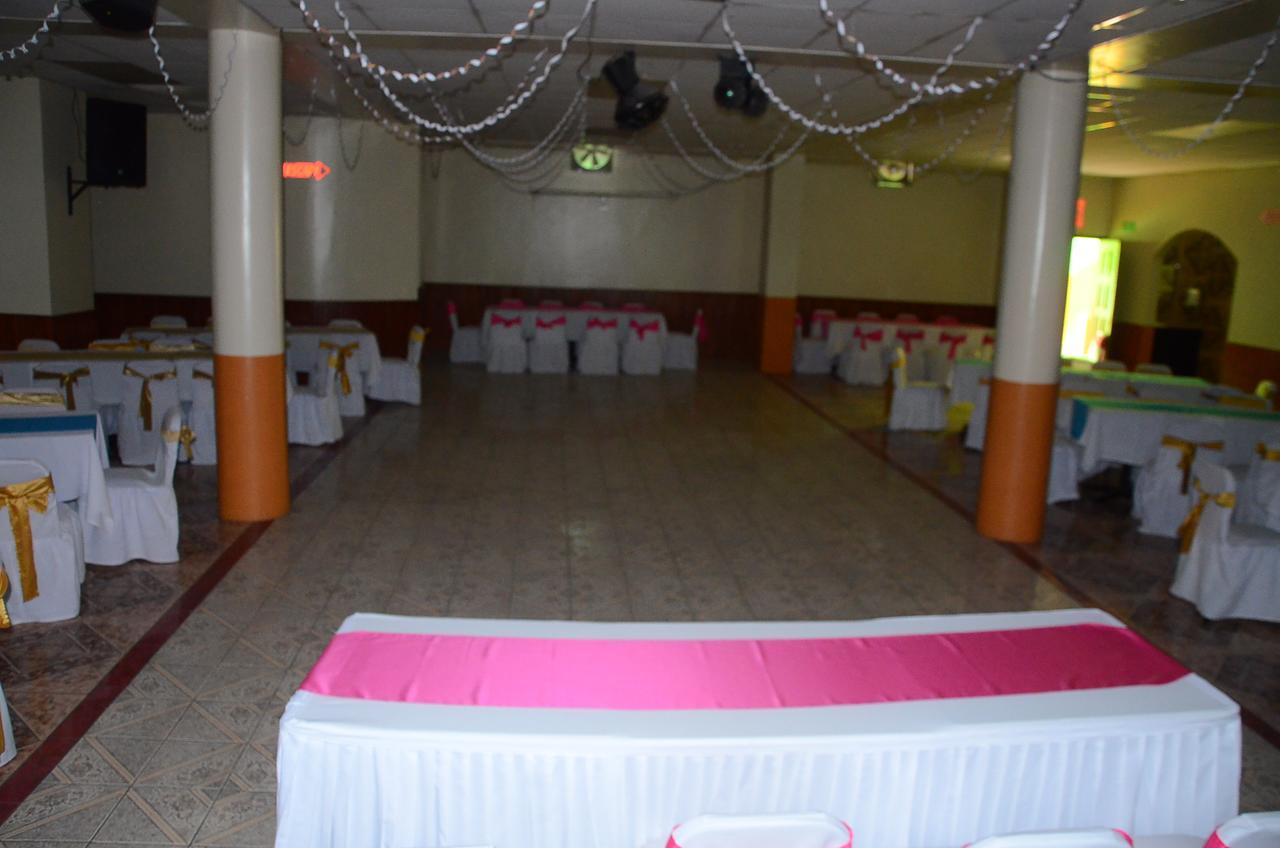 Hotel Real Madrid Riobamba Esterno foto