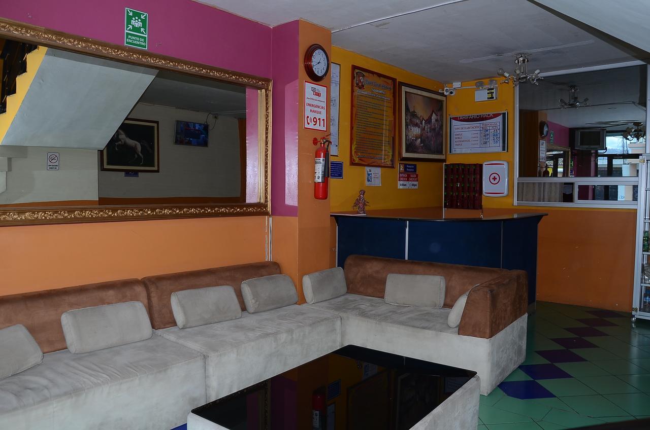 Hotel Real Madrid Riobamba Esterno foto