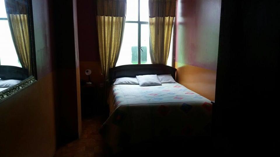 Hotel Real Madrid Riobamba Esterno foto