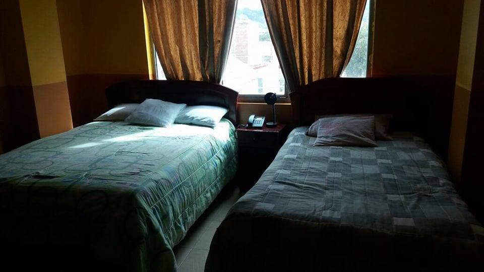 Hotel Real Madrid Riobamba Esterno foto