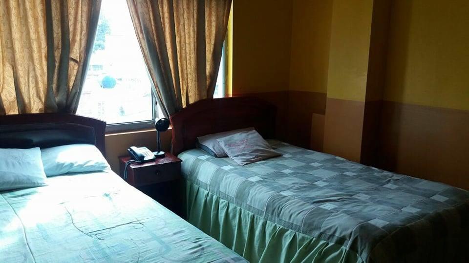 Hotel Real Madrid Riobamba Esterno foto