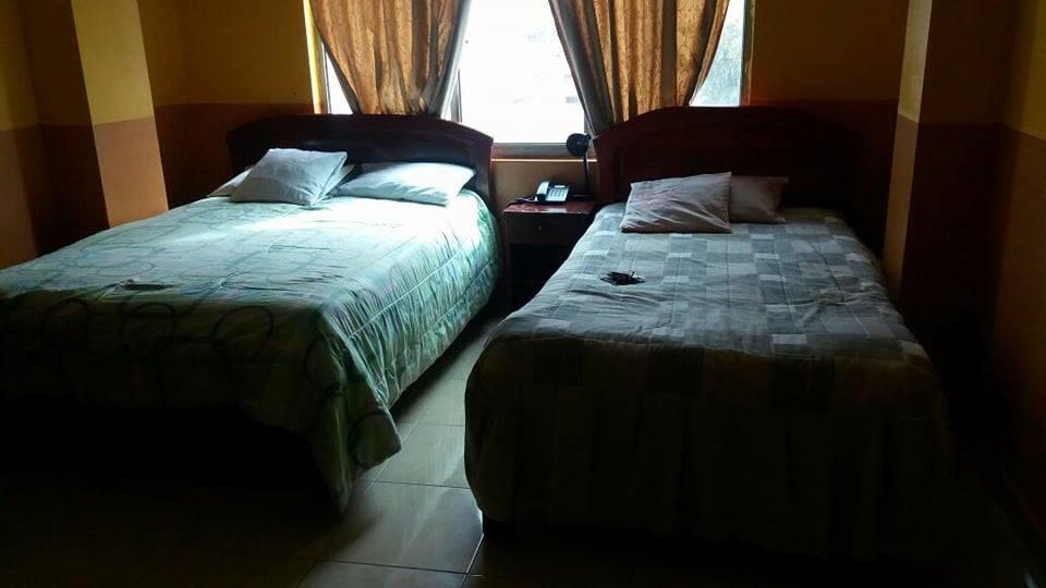 Hotel Real Madrid Riobamba Esterno foto